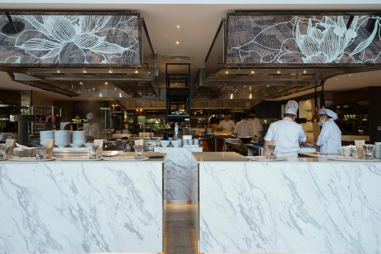 Chatrium Grand Bangkok Exteriér fotografie The kitchen at the restaurant