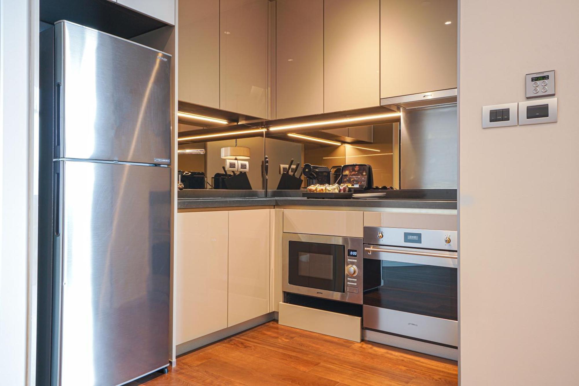 Chatrium Grand Bangkok Exteriér fotografie A modern kitchen