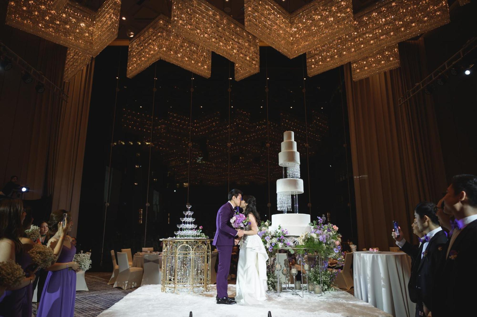 Chatrium Grand Bangkok Exteriér fotografie Wedding reception at the Grand Ballroom